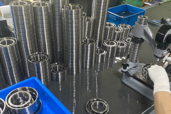 車床主軸軸承能用多久？壽命影響因素與維護指南